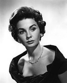The image depicts a portrait of Jean Simmons.