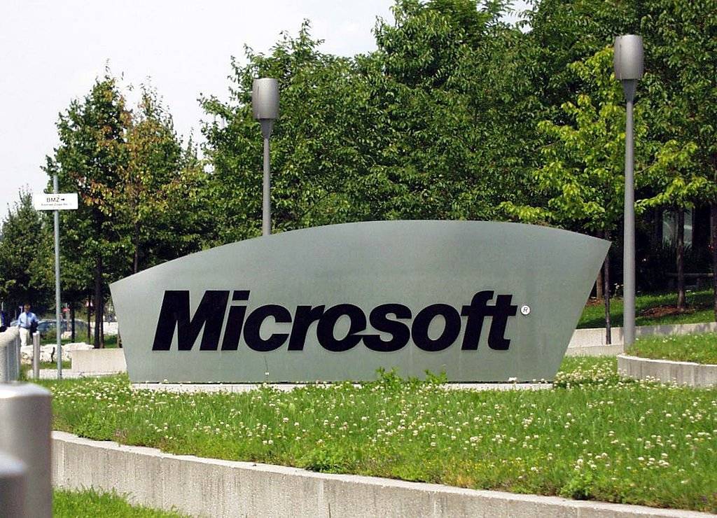 This image depicts the Microsoft logo outside the Microsoft office. This post is about a recent patent win that Microsoft had. Click on the image to read the full post.